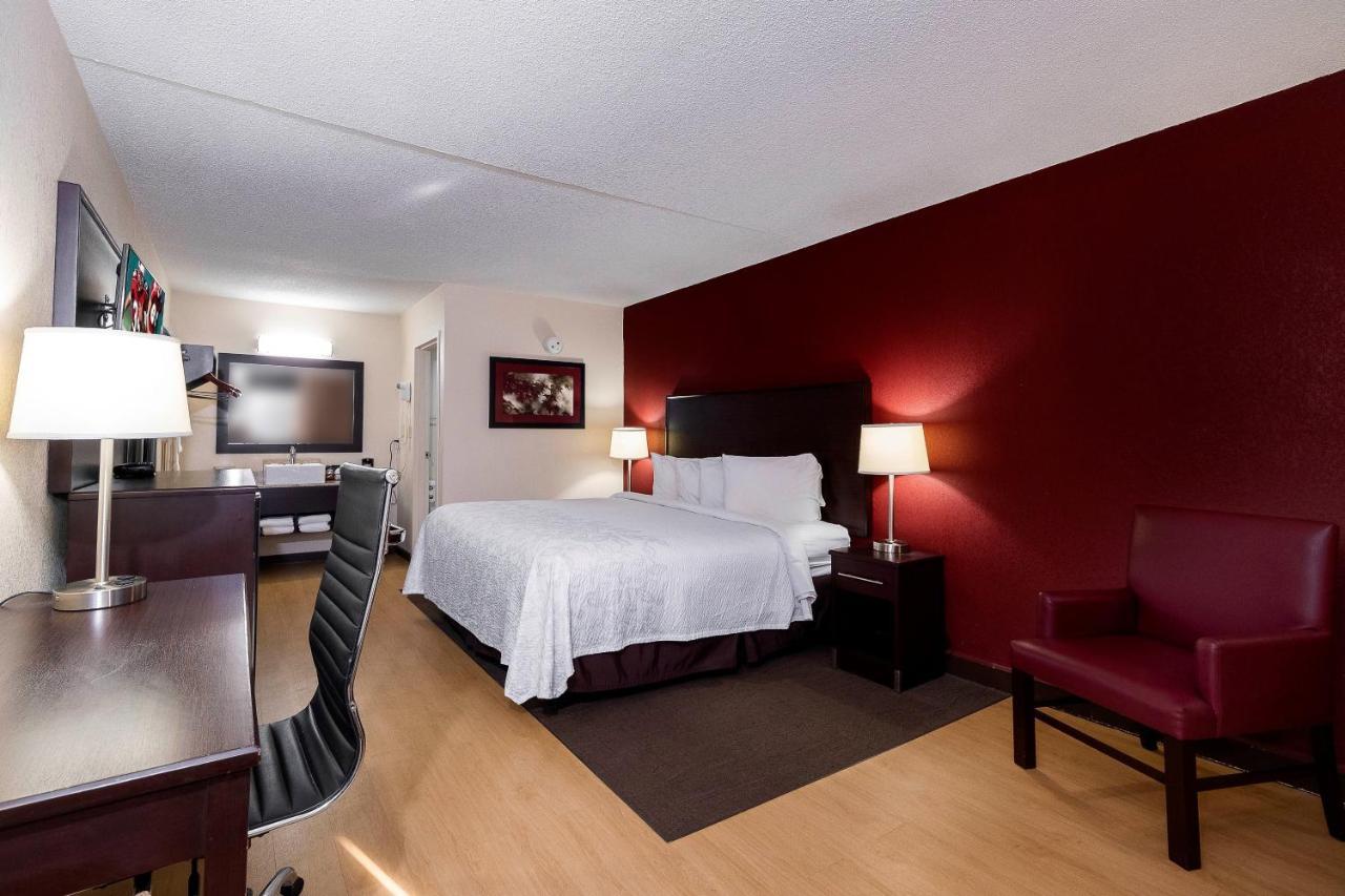 Red Roof Inn Plus+ Huntsville Eksteriør billede
